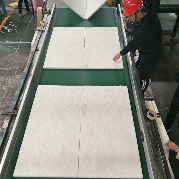 無(wú)甲醛保溫棉生產(chǎn)